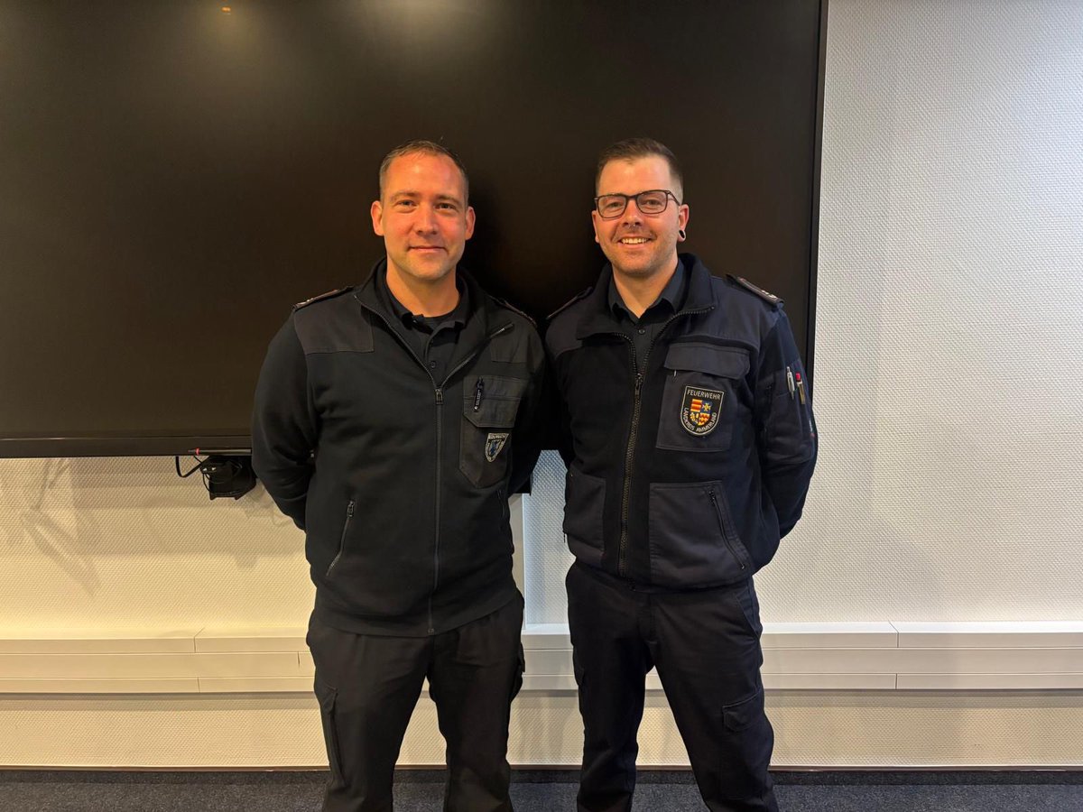 kfw_ammerland's tweet photo. 🚒 Technische Zentrale Elmendorf – Treffen der Atemschutzwarte 🚒

Gestern Abend fand das Treffen der Atemschutzwarte in der Technischen Zentrale Elmendorf statt.

Die Wahl wurde vom Kreisbrandmeister Jürgen Scheel geleitet. https://t.co/E9cbymTAPB