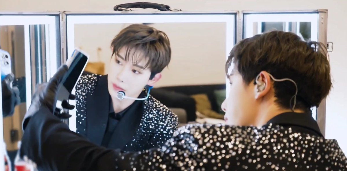 원톢이💙🌻 tweet media