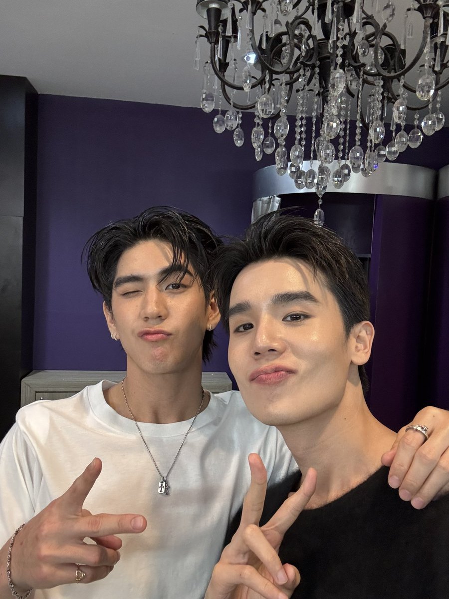 jai ⪩. .⪨ tweet media