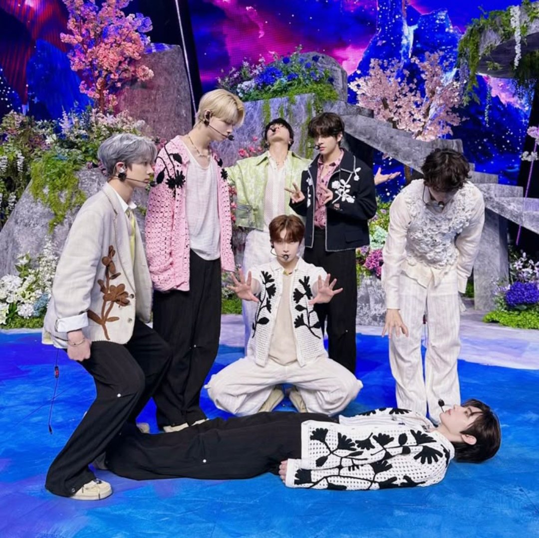 Lusi ❄️ tweet media