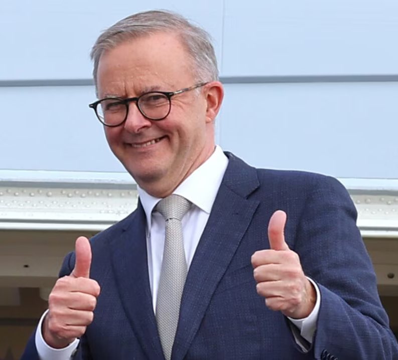 R3tards Down Under tweet media