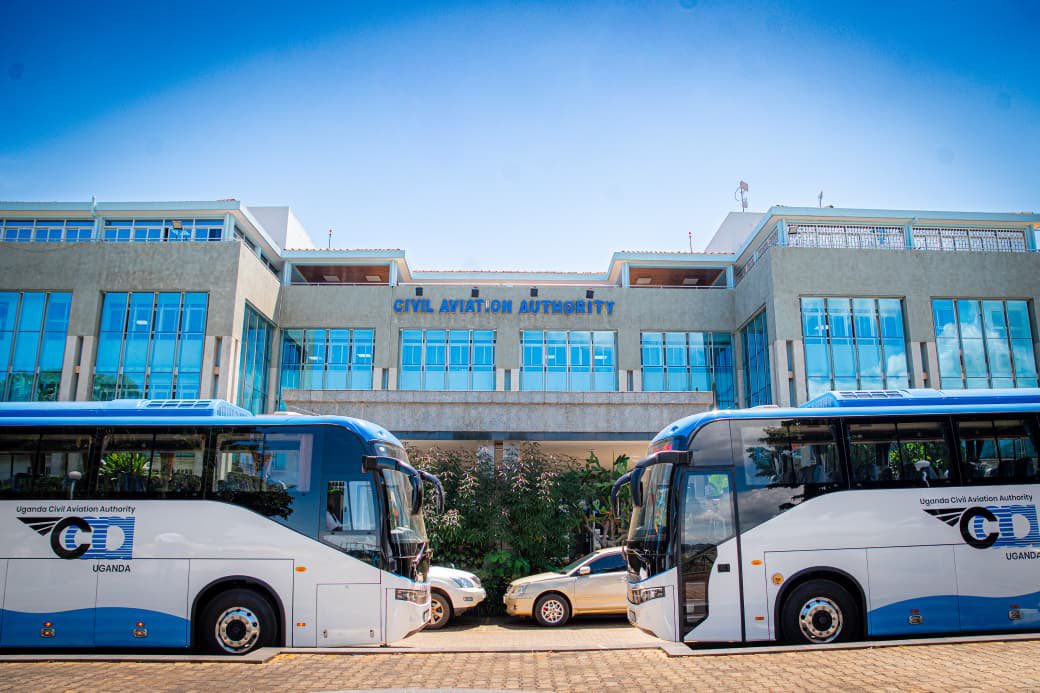 ruthdavoice's tweet image. Y’all remember the #Kayoola #Electric Coach that journeyed from the Pearl to the Cape and back?

Well….

Four (4) of the same E-Coaches are now owned by @UgandaCAA which becomes the first Ugandan, and indeed African, institution to operate a fully electric fleet Made in Uganda