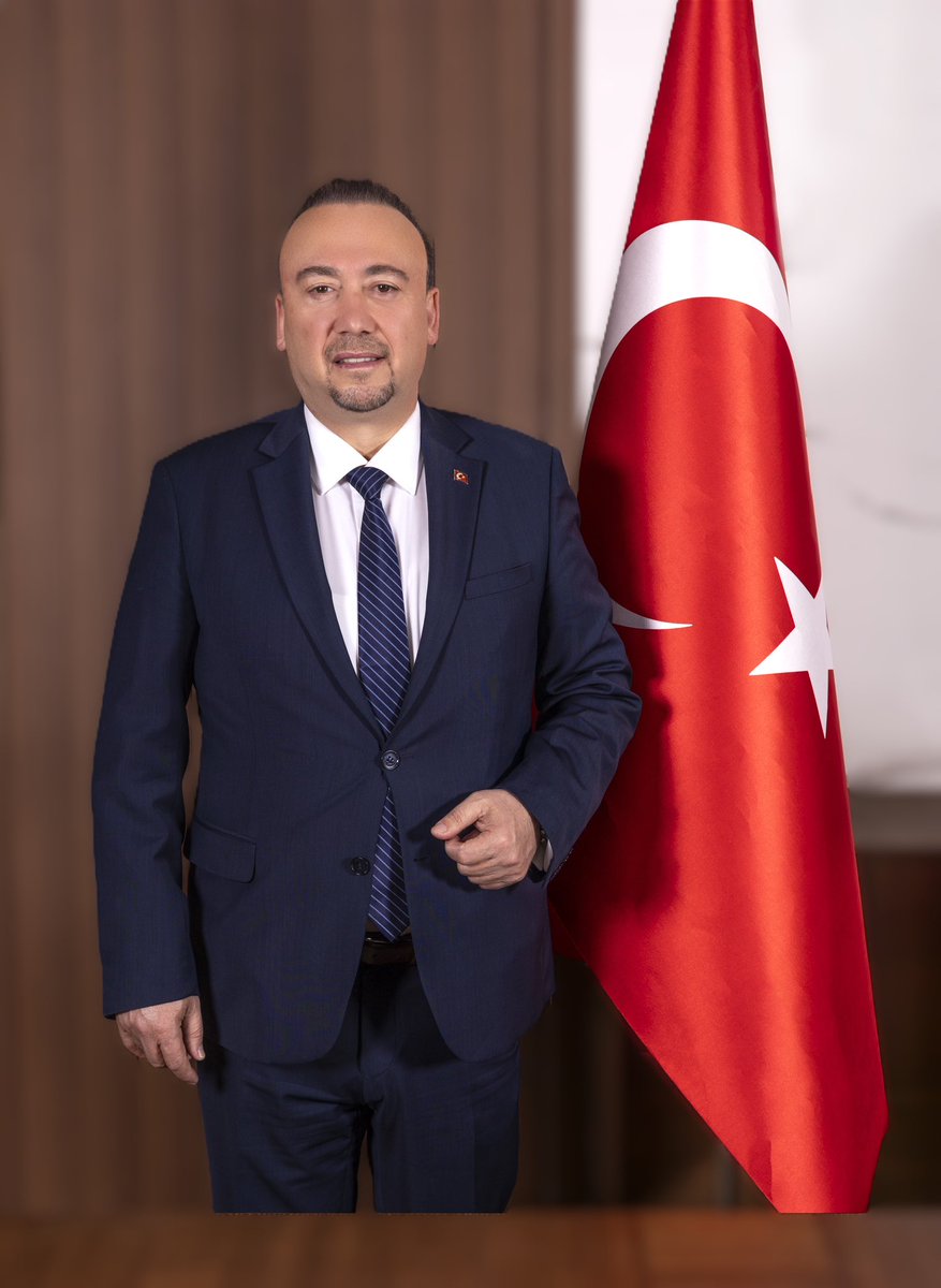 📌 CHP’li Uşak Belediye Başkanı Özkan Yalım dahil 11 kişi rüşvet suçlamasıyla gözaltına alındı.

👉🏼 Uşak, Kocaeli ve Ankara’da düzenlenen operasyon, İstanbul başsavcılığınca yürütülen soruşturma kapsamında yapıldı. Soruşturmada Yalım’ın kişi ve firmalardan rüşvet aldığı iddia