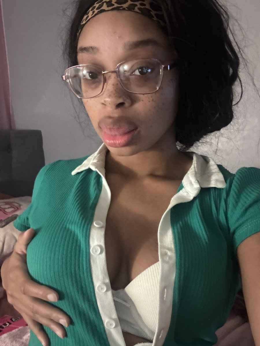 st☆rgirl tweet media