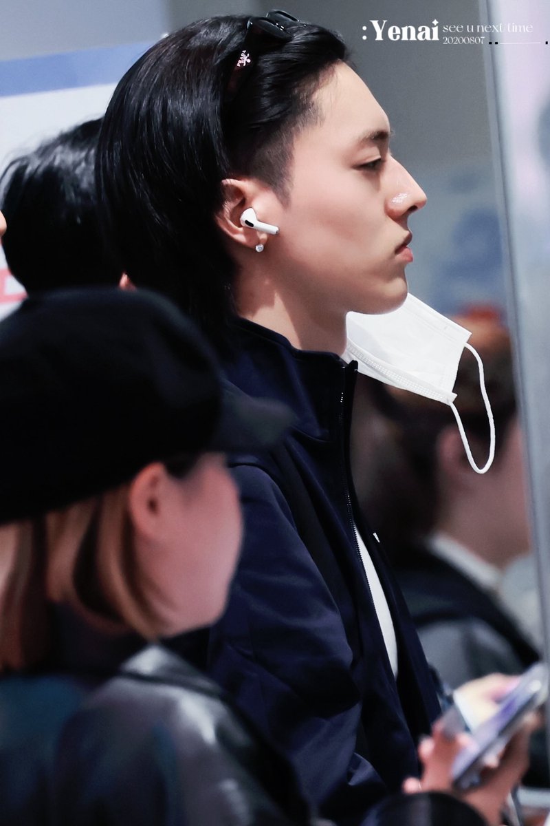 260327ICN

🩶🩵🤍

#하루토  #HARUTO  #ハルト #温斗 
#TREASURE   #트레저