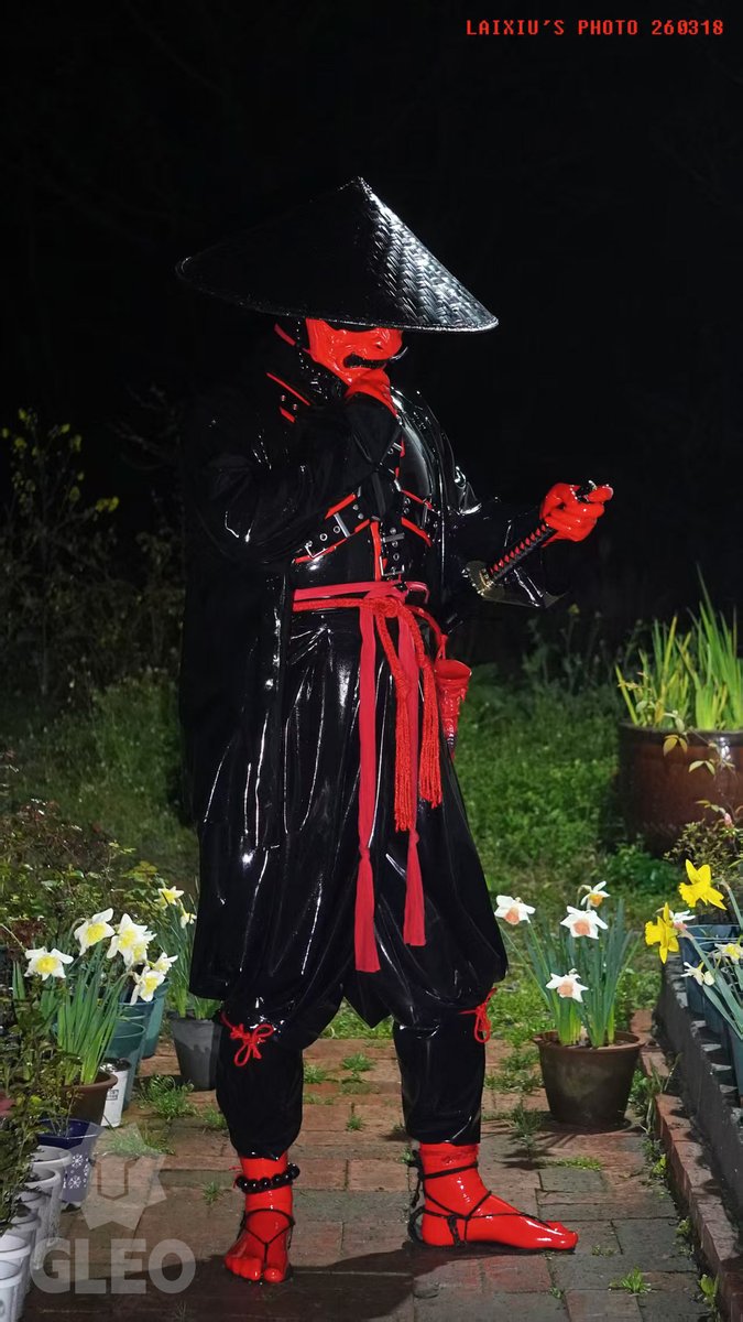 G.LEO Latex tweet media