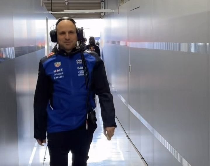 just a jeepbee in the hive✨ tweet media