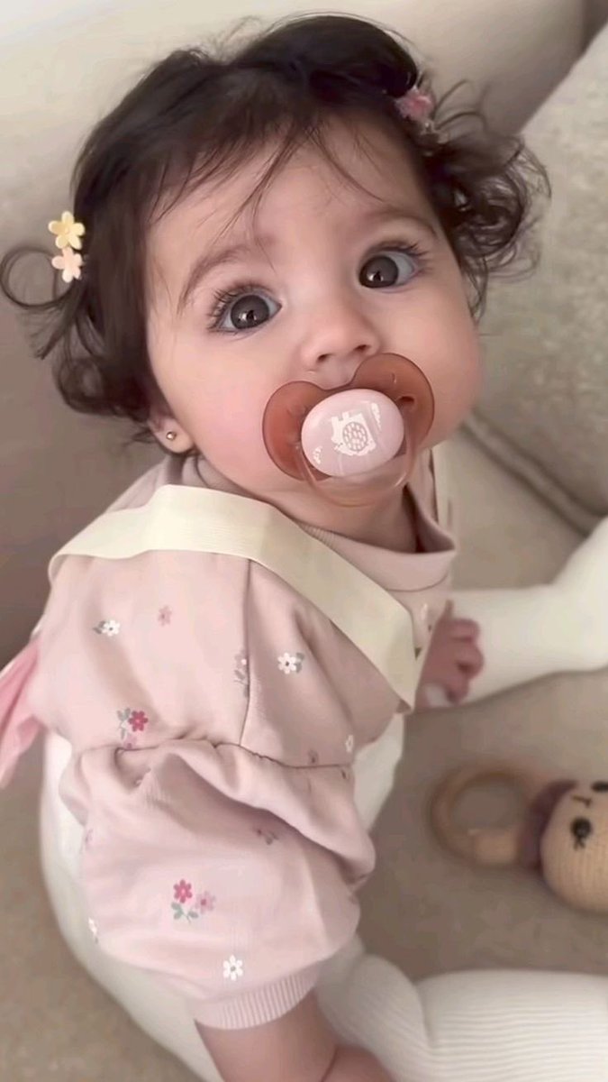 𝗩𝗜𝗥𝗚𝗜𝗡𝗜𝗔 𝗣𝗢𝗧𝗧𝗦. tweet media