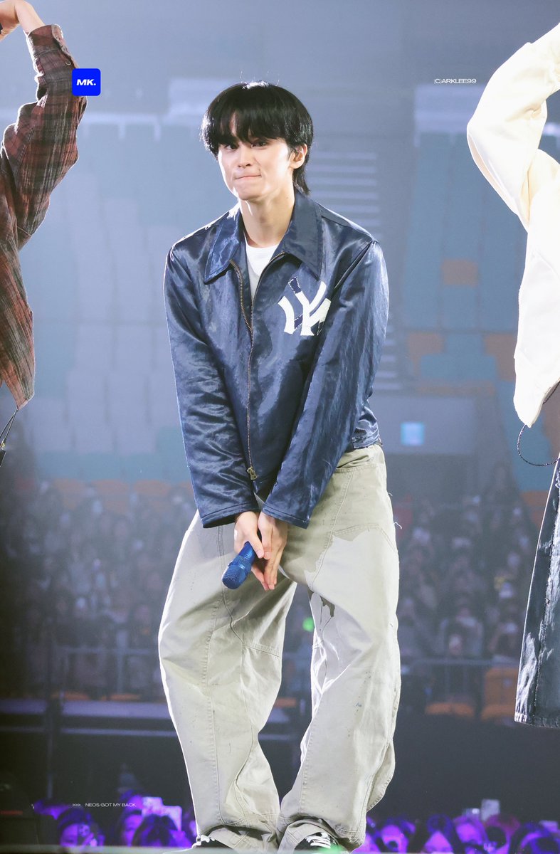 🎱+💚 tweet media