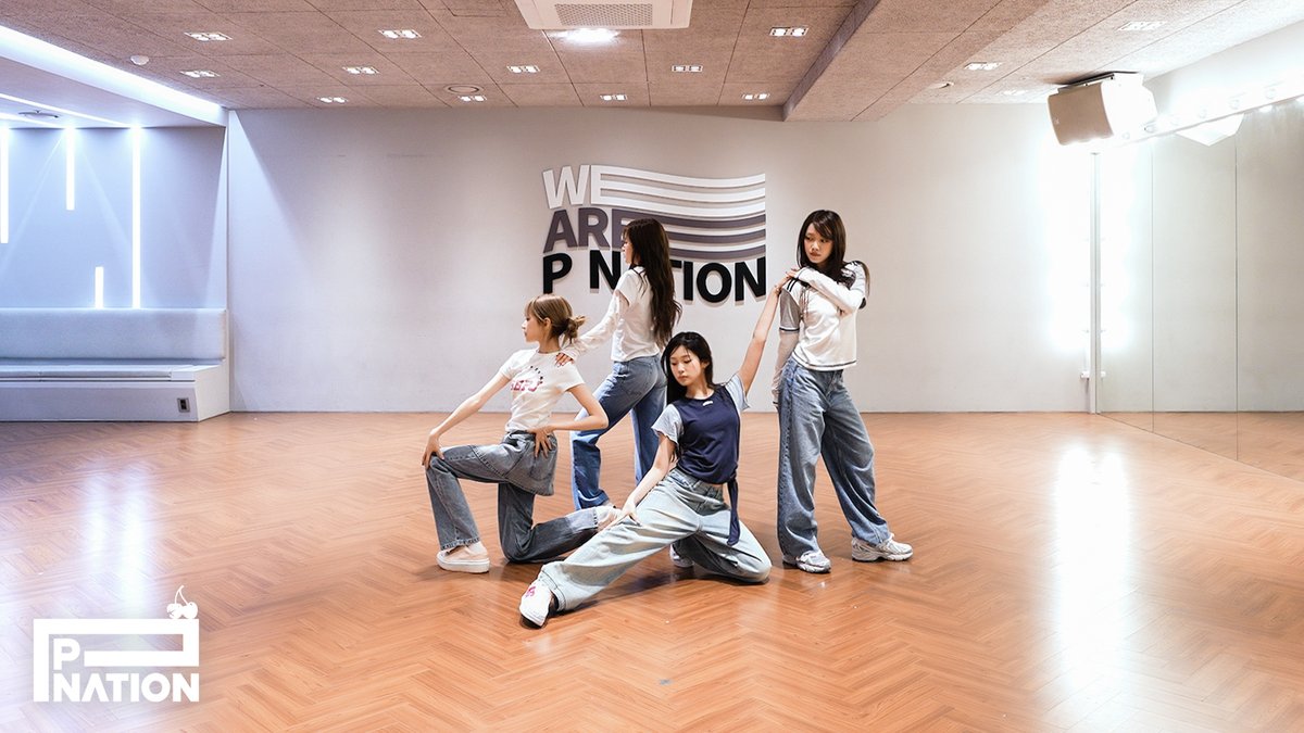 BabyDONTCry_BDC's tweet image. Baby DONT Cry - ‘Bittersweet’ Dance Practice (Fix ver.)
🔗 youtu.be/gJSikOavrOU
 
#BabyDONTCry #BDC #베돈크
#AFTERCRY #BDC_AFTERCRY #Bittersweet 
#PNATION #피네이션