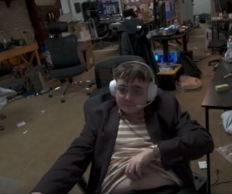 TPDeluxe tweet media