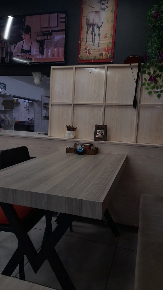 Ben bitmeden önce taşınma işlerinin bitmesini böyle kutladık ama buraya atmayı unuttum 🙇🏻‍♀️