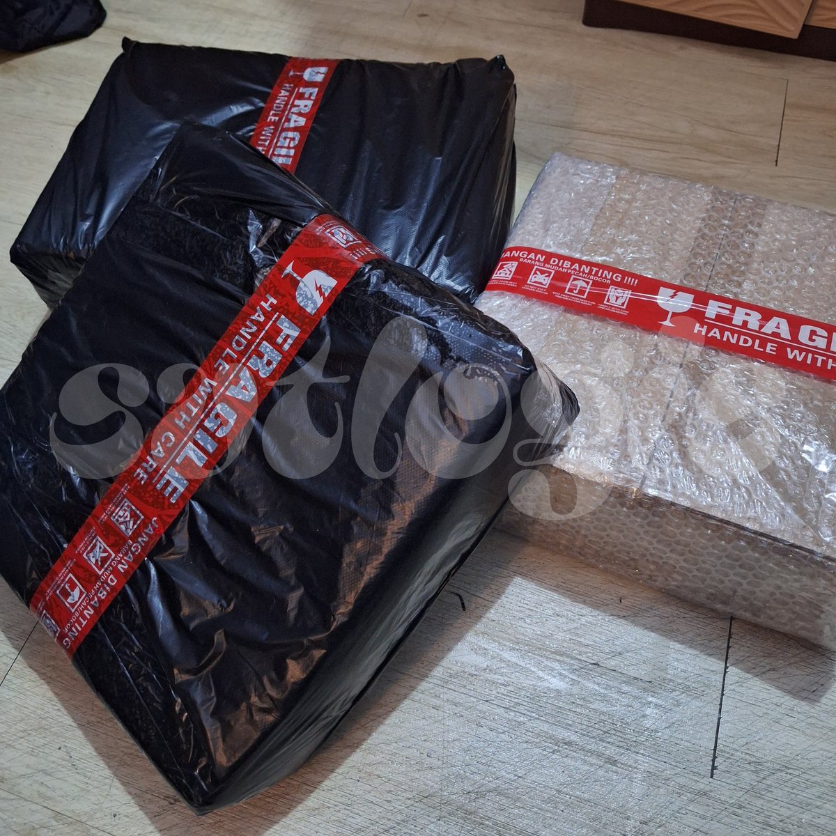 INA PROXY WAREHOUSE WW // MENTION AFTER DM tweet media