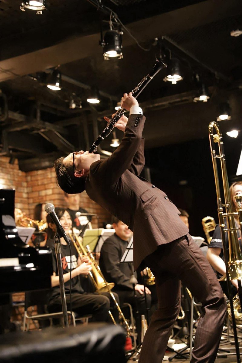 先日の「Z Express Big Band」のライブで、カメラマンの方に撮っていただきました
素敵な写真ありがとうございます！

photo by Shingo Kato