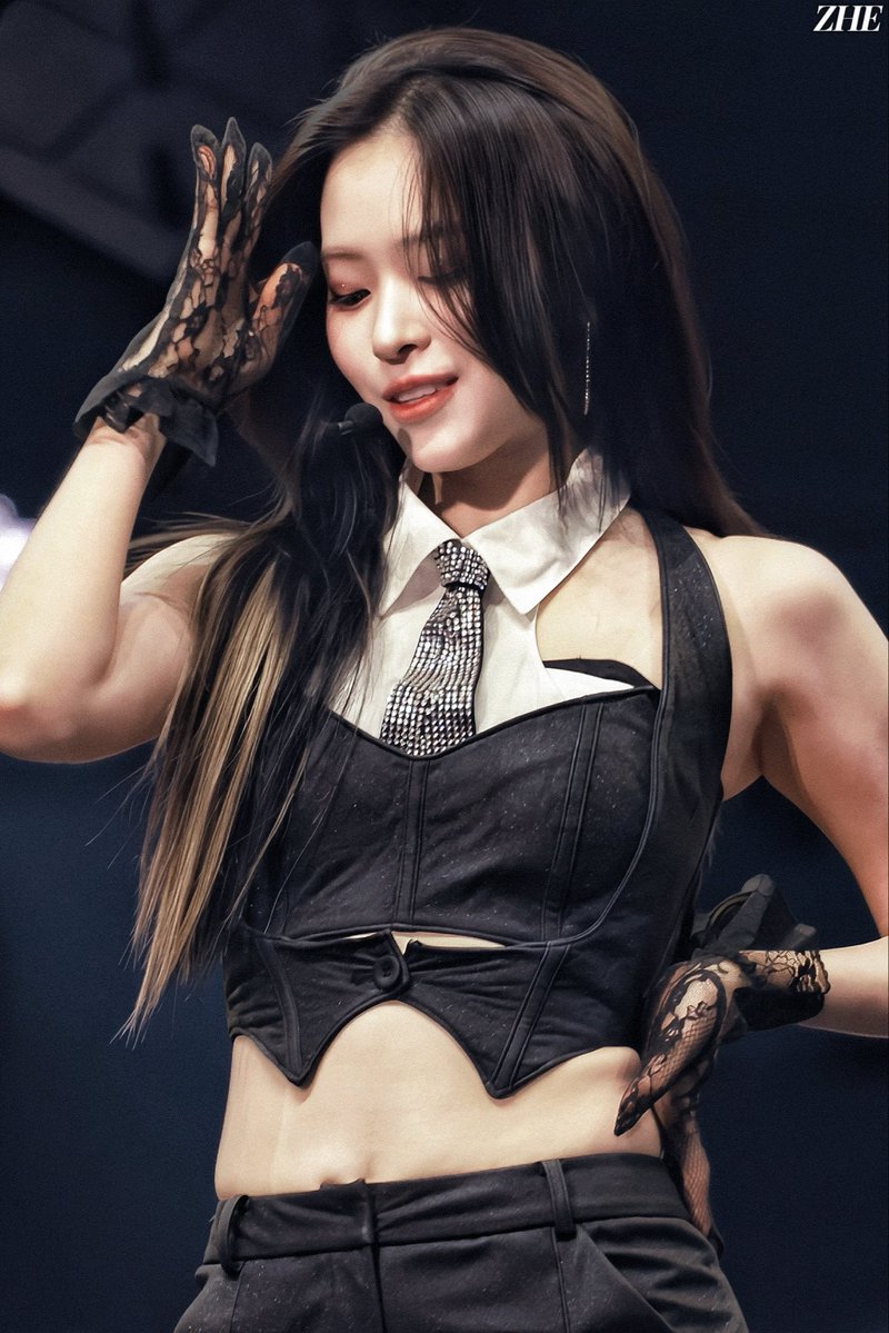 chellie ≷ 🍦 tweet media