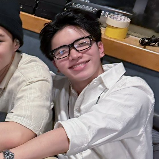 🔴 asha ✧ tweet media