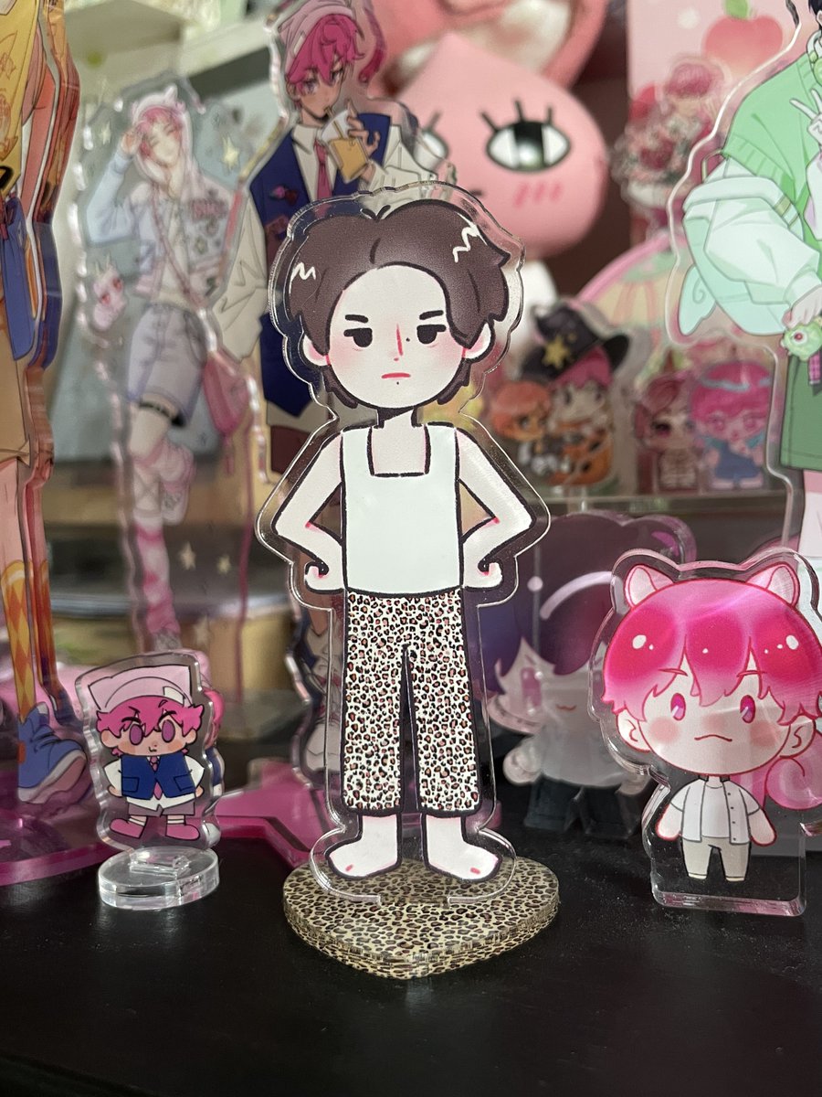 rena ✦︎ tweet media