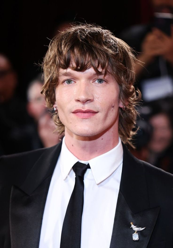 valentine ☆ ‧₊˚ tweet media