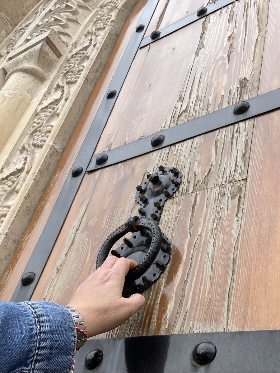 yediBella's tweet photo. Hangi kapıyı çalsam..
Karşıma sen çık diye bekliyorum..
Kapılar açılmıyor..
Pes etmiyorum..
Önünde sonunda bir kapı açılacak..
Biliyorum..
#Mardin
#7Bella https://t.co/DdjVm5EUhT
