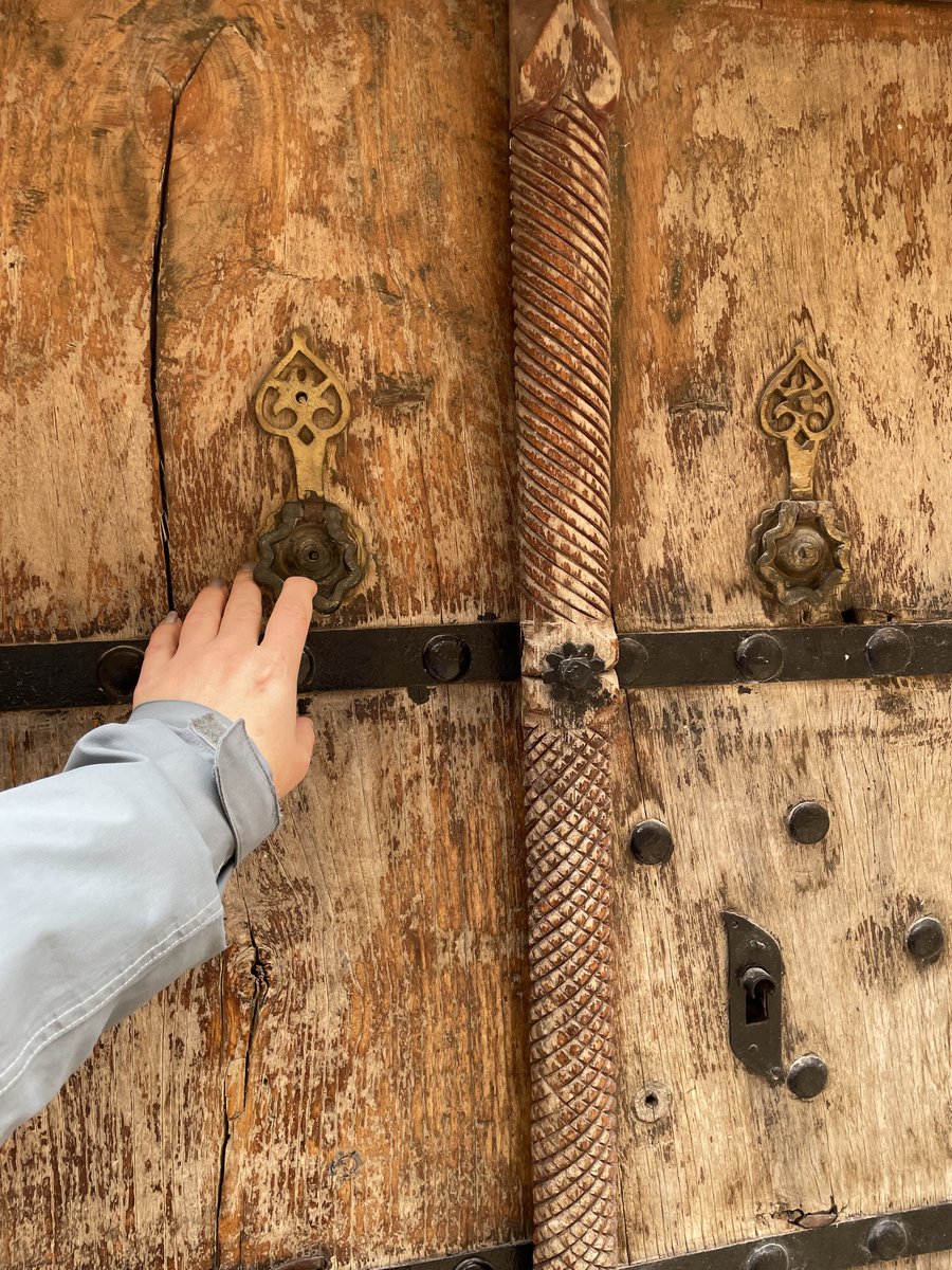 yediBella's tweet photo. Hangi kapıyı çalsam..
Karşıma sen çık diye bekliyorum..
Kapılar açılmıyor..
Pes etmiyorum..
Önünde sonunda bir kapı açılacak..
Biliyorum..
#Mardin
#7Bella https://t.co/DdjVm5EUhT