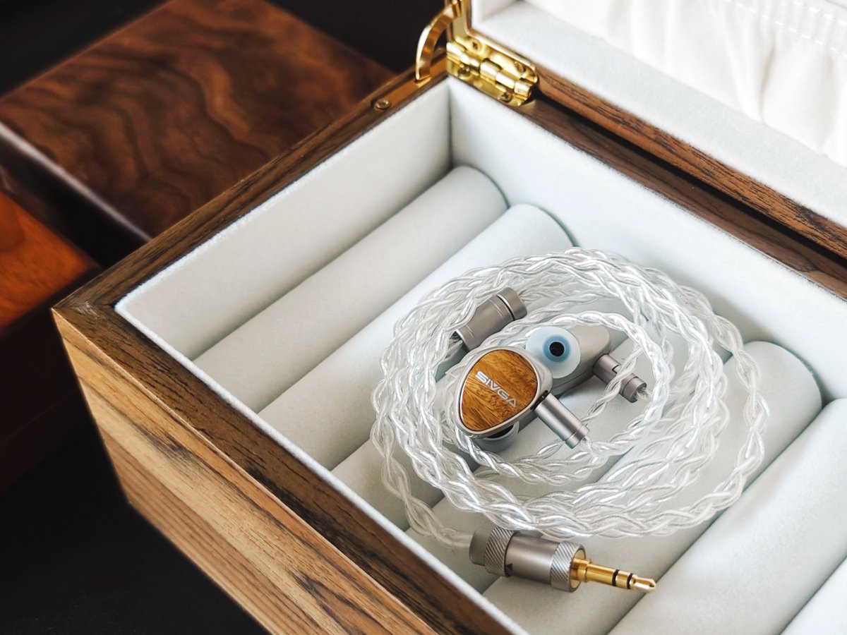 sivgaaudio's tweet photo. Que UTGで音楽の世界に没頭しましょう。その生き生きとしたサウンドが、すべてのトラックに新たな命を吹き込みます。

#Sivga #QueUTG #hifi #イヤホン https://t.co/2HGGgHm7dY