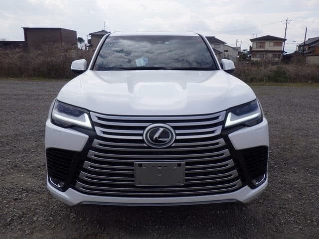 ImportsbyAnthony𓅓 tweet media