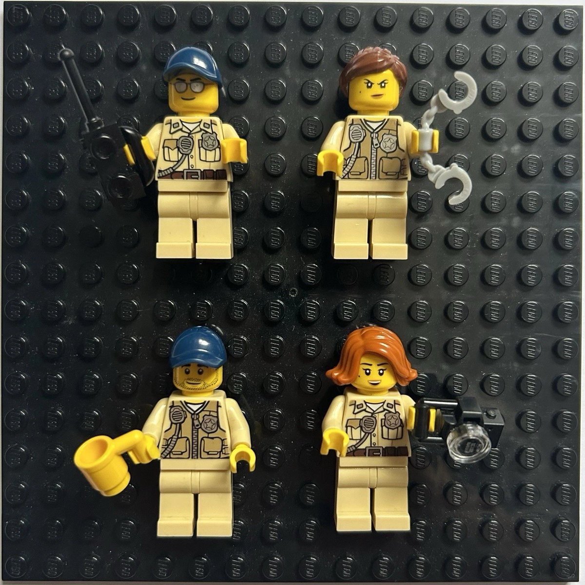 infinitybricks8's tweet image. To protect and to serve! The thin blue line just got a lot blockier 👮

#LEGO #LEGOminifigures #LEGOcollection #LEGOcommunity #LEGOaddictAFOL #LEGOreseller #LEGOforsale #LEGOCity #Police #LegoCop #LawEnforcement #CityPolice