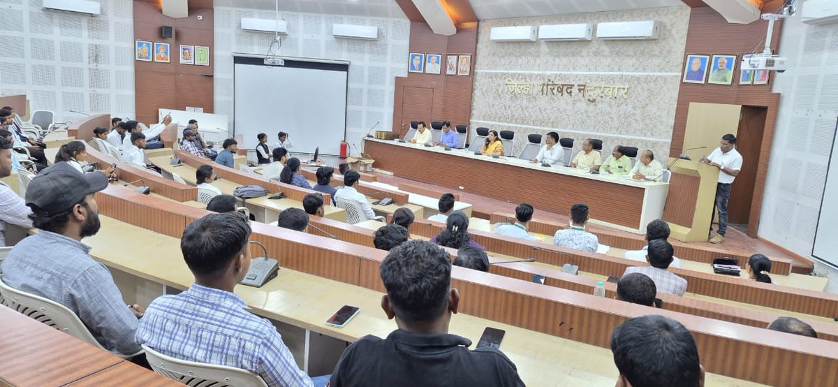 DC_Nandurbar's tweet photo. ‘प्रकल्प अस्तित्व – Tribal Language AI’ अंतर्गत आदिवासी भाषांच्या जतनासाठी महत्त्वपूर्ण पाऊल!

मा. जिल्हाधिकारी डॉ. मित्ताली सेठी व मा. मुख्य कार्यकारी अधिकारी श्री. नमन गोयल यांच्या हस्ते उत्कृष्ट योगदानकर्त्यांचा गौरव; देहावली भाषेचे यशस्वी डिजिटलायझेशन. 

#ProjectAstitva https://t.co/WoIumQI5wo
