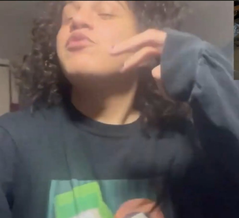 ざわ..ざわ.. tweet media