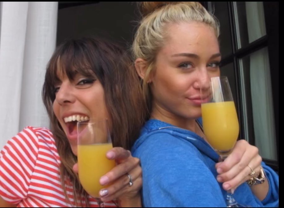 Smilers Spain tweet media