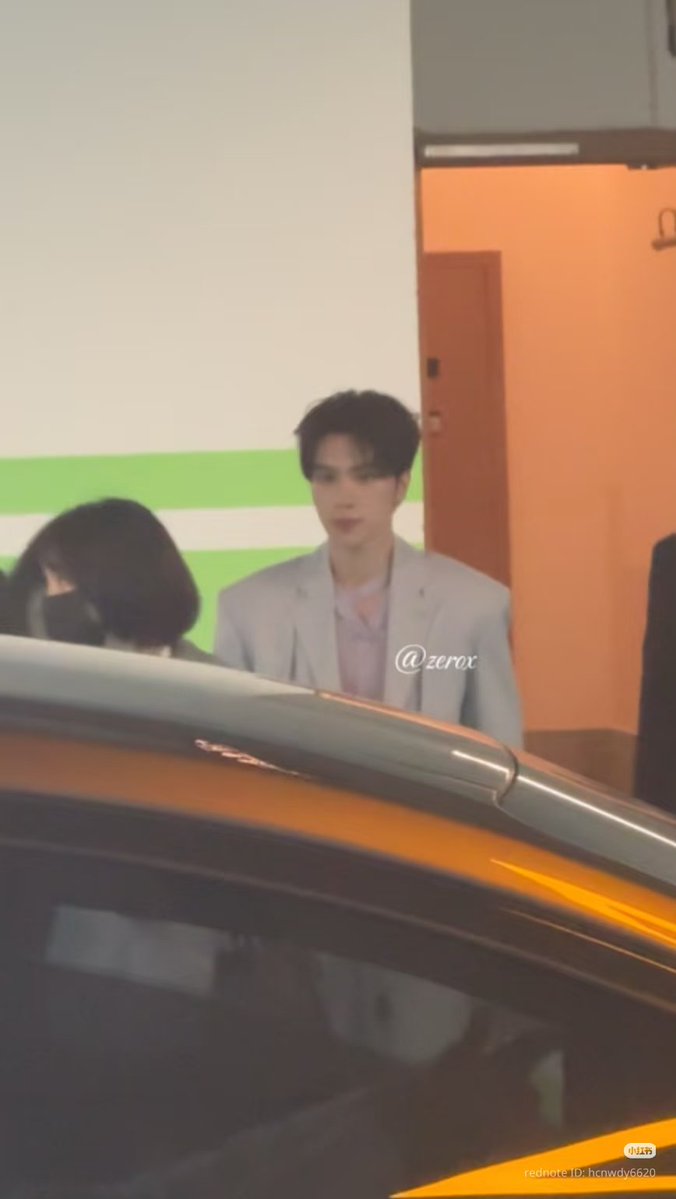 hendery 𝘧𝘪𝘭𝘮 tweet media