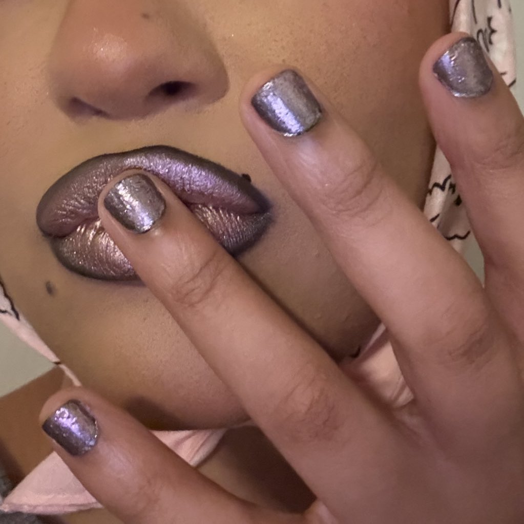 mika 🏹 tweet media