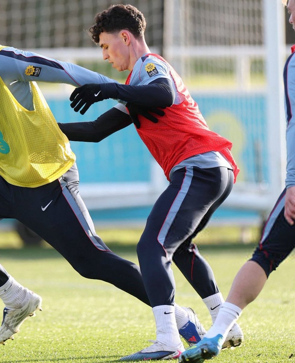 Celebs & Footballers tweet media