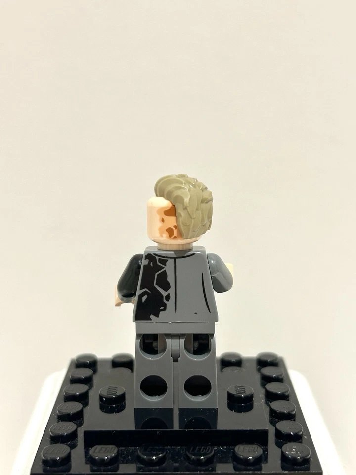 infinitybricks8's tweet image. Heads or tails? The fate of Gotham City rests on a single coin flip with Harvey Dent

#LEGO #LEGOminifigures #LEGOcollection #LEGOcommunity #LEGOaddictAFOL #LEGOreseller #LEGOforsale #Batman #TwoFace #DCComics #TheDarkKnight #LegoVillain