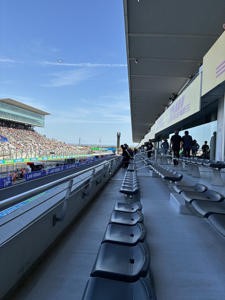 えーみん tweet media