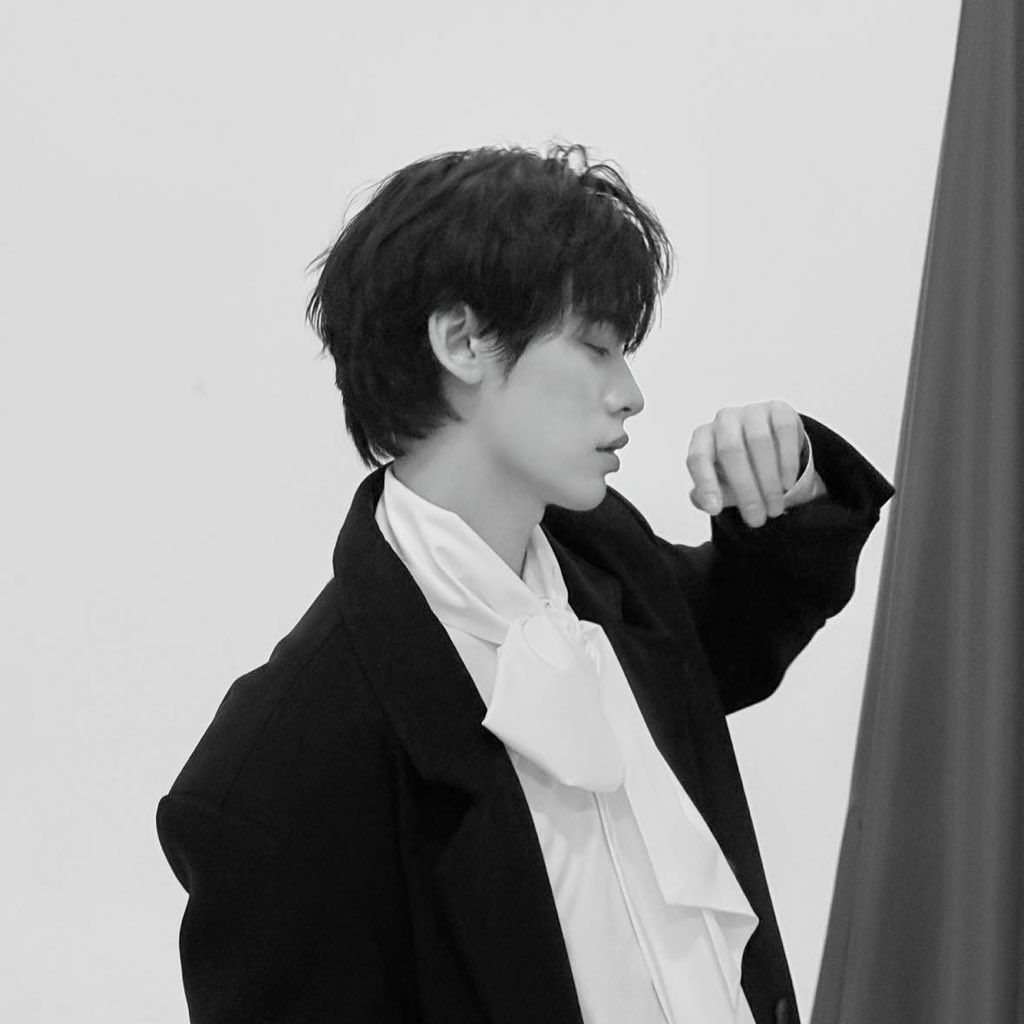 nmi⋆𑁤 tweet media