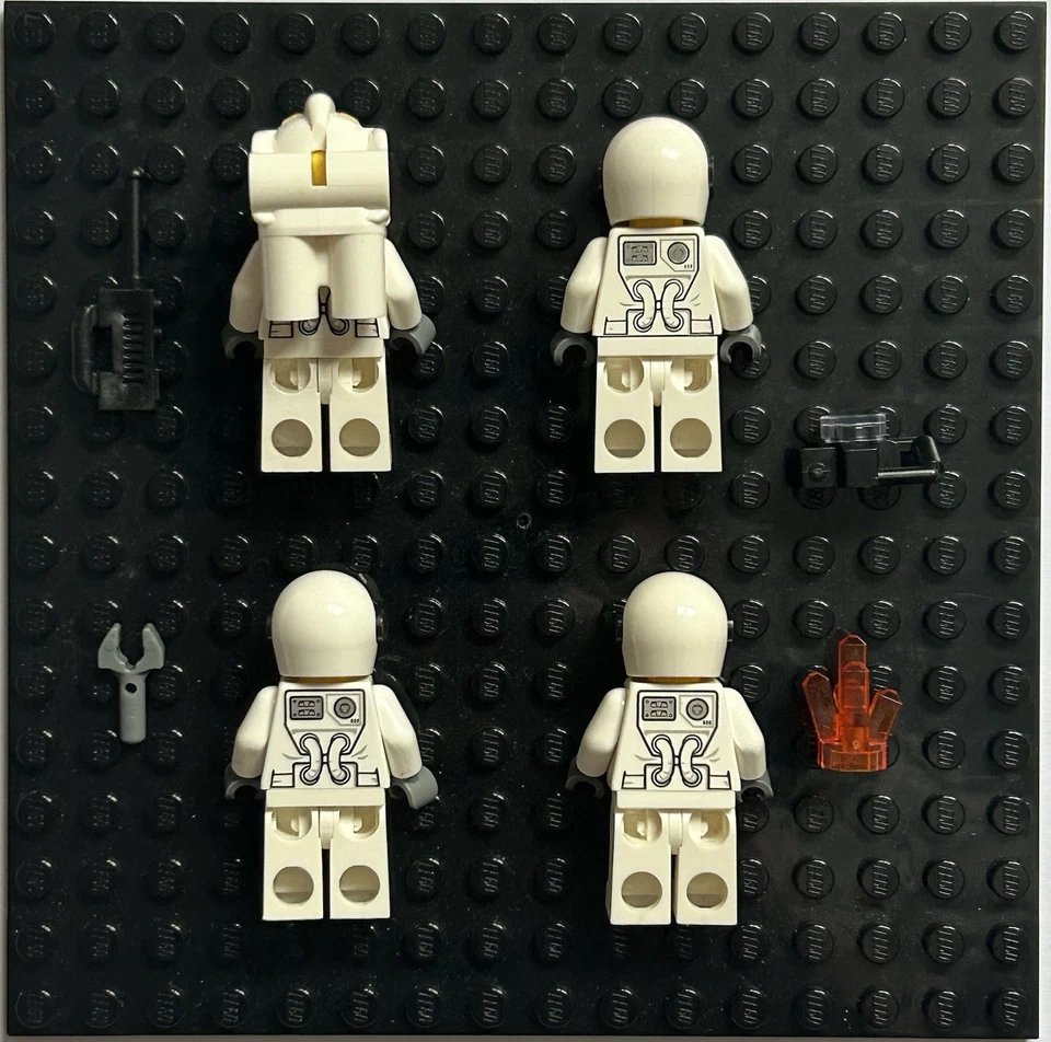 infinitybricks8's tweet image. To infinity and beyond! These astronauts are equipped for the ultimate lunar mission 🚀

#LEGO #LEGOminifigures #LEGOcollection #LEGOcommunity #LEGOaddictAFOL #LEGOreseller #LEGOforsale #LEGOSpace #Astronaut #SpaceExploration #NASA #LegoGalaxy #Jetpack