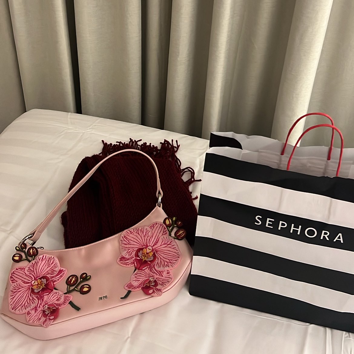 superhero tweet media