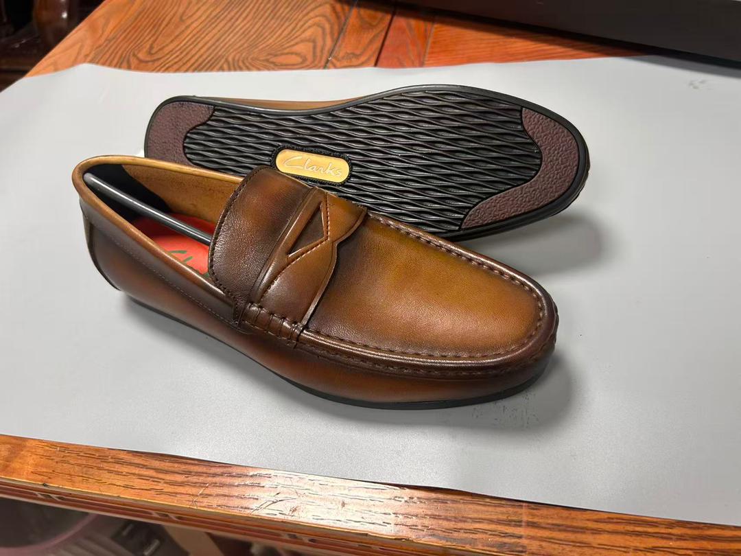 OLUWADAMILOLA {FOOTWEAR'S VENDOR} tweet media