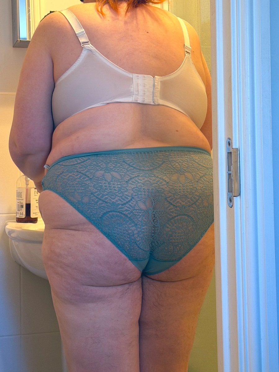 Mr & Mrs tweet media