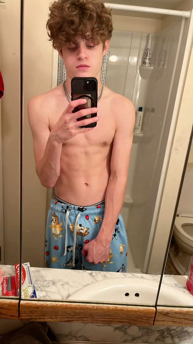 messi554123's tweet photo. Hit me up for all Requests, hot Files, Exclusive channels and groups and saucy Links @ https://t.co/Lz8J5dnzc8 https://t.co/1lcXGUyfur