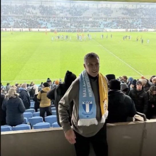 Şöyle bir fotoğraf varken Hamdi Ulukaya’ya sallamak aptallıktır. Bakın bu sadece bir fotoğraf değil. Malum camianın neye hizmet ettiğinin göstergesi.