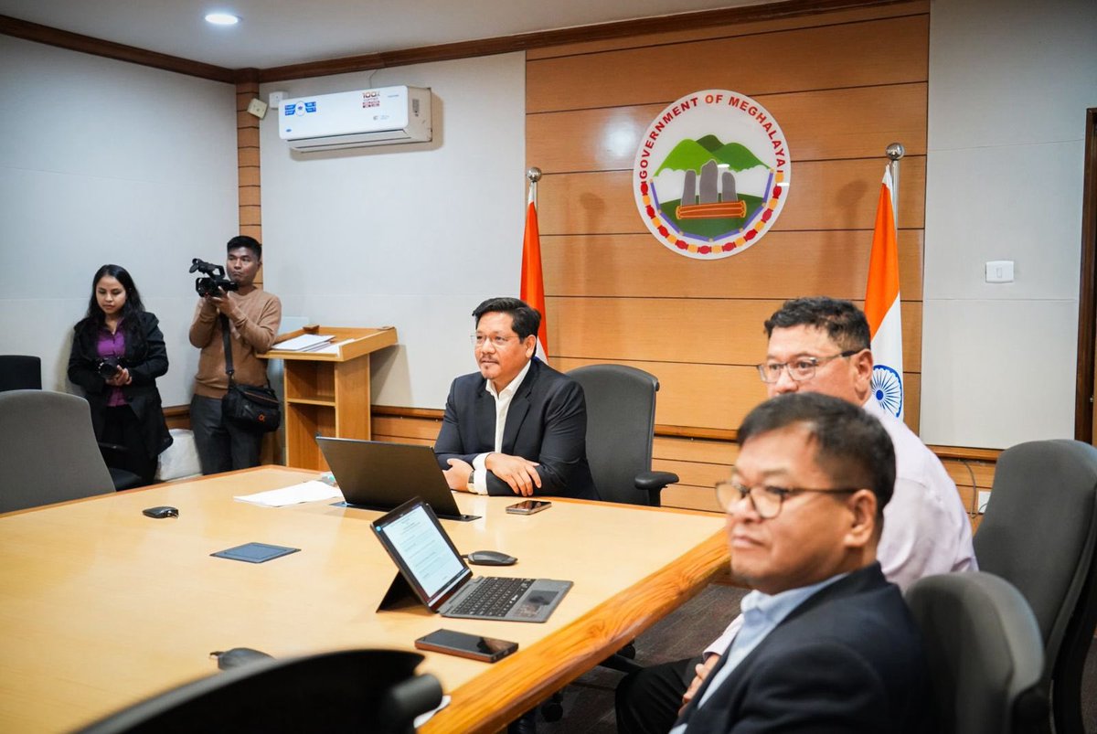 SangmaConrad's tweet photo. Attended the signing of the MoU between the Government of Meghalaya and the National Jal Jeevan Mission, reaffirming our commitment to provide safe drinking water to every household in Meghalaya.

With over 83% rural households already connected, we will continue working closely with the Government of India to ensure timely support and successful completion of this mission.

Grateful to the Government of India for its continued support as we move forward to improve water supply infrastructure and enhance the quality of life for our citizens.

@CRPaatil @DoWRRDGR_MoJS @marcuisemarak @jjmmeghalaya