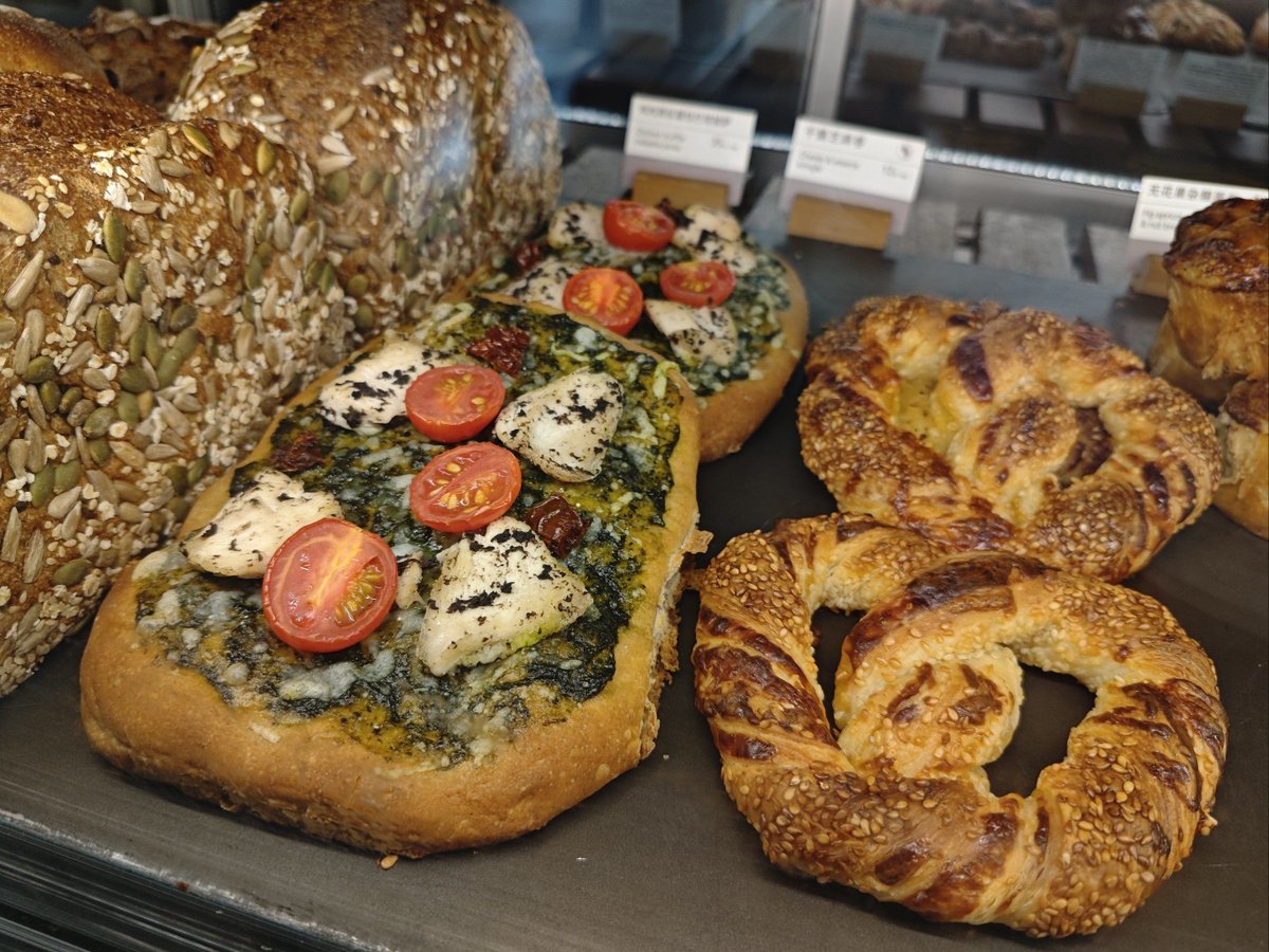 Sandy Walker tweet media