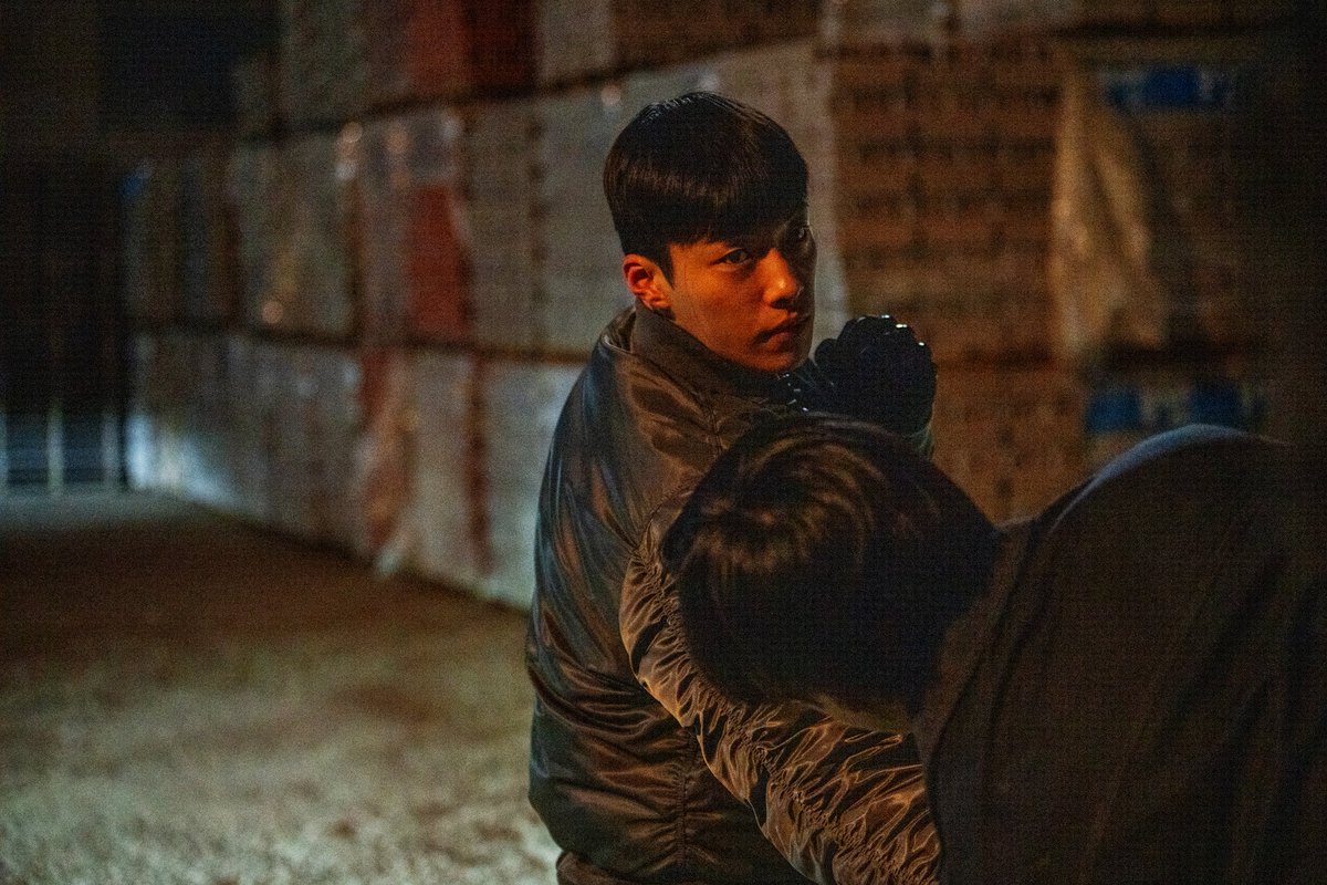 사냥개들2 액션 스틸 이미지