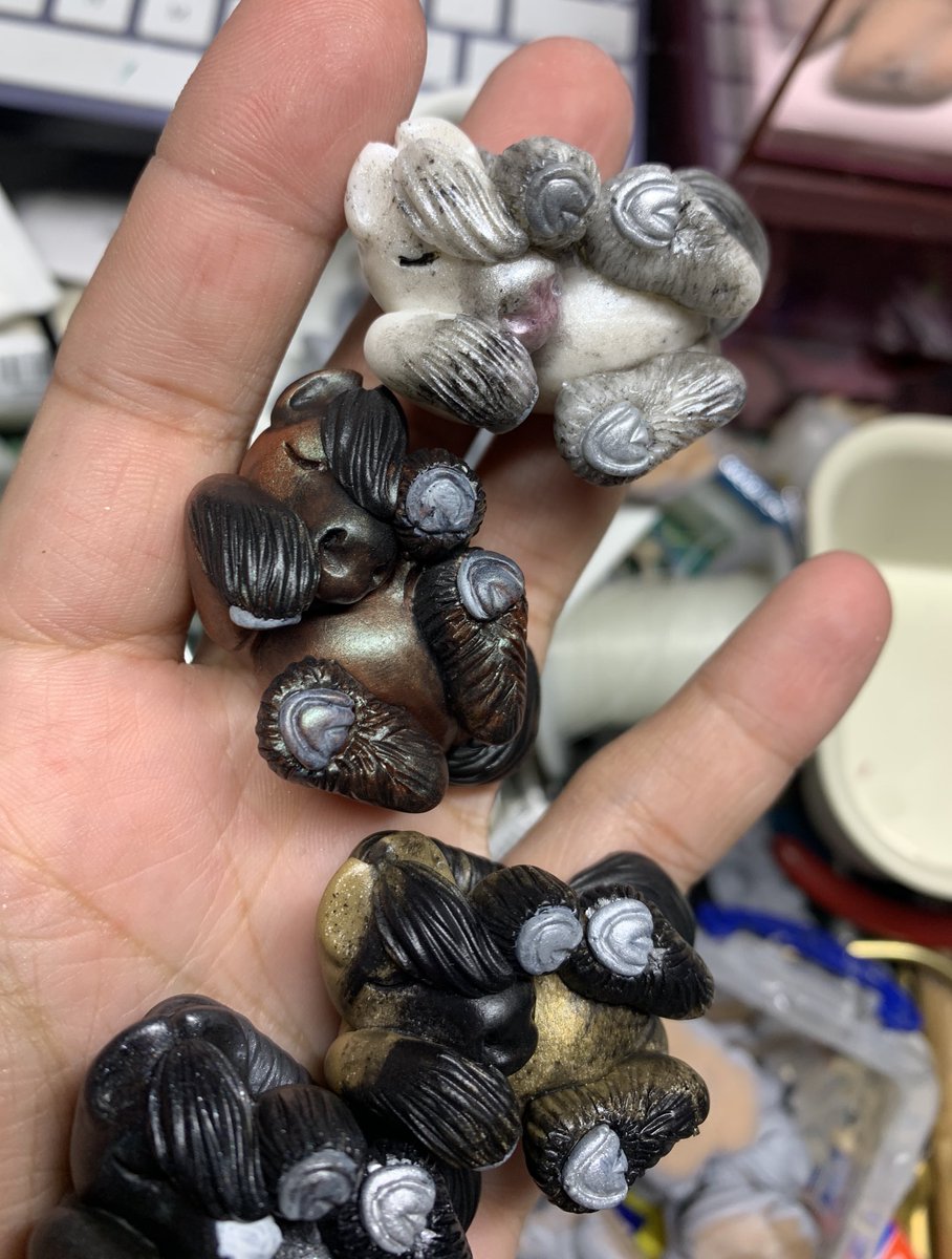 Sometimes Feral Biting tweet media