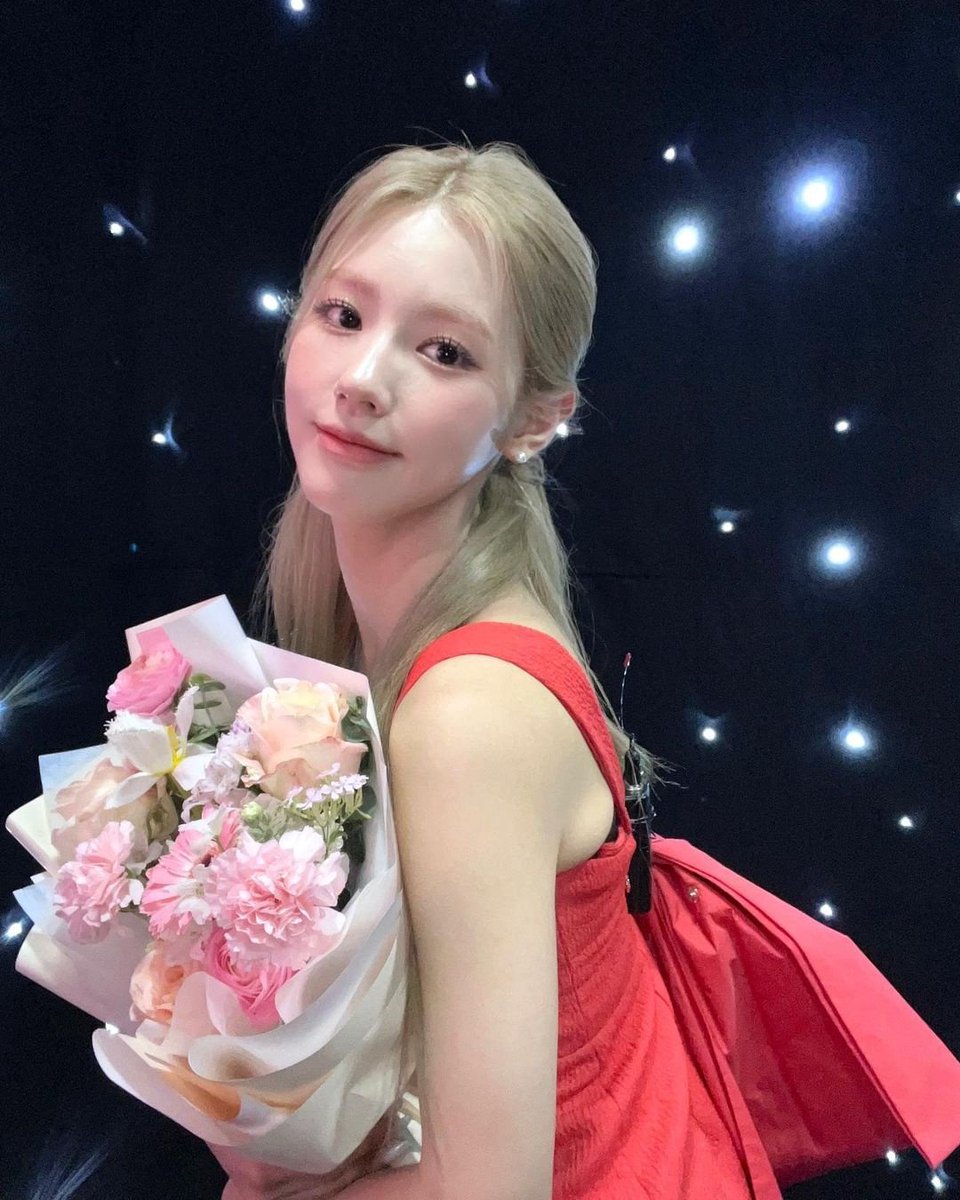 r𝕚na ｡ ︎✺ 𝕚s 𝕥♡mbo͞y ! tweet media
