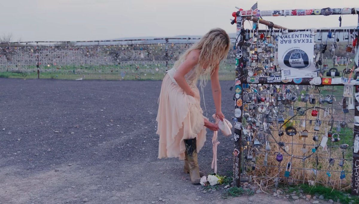 MⱯRGⱯUX 🦇 tweet media