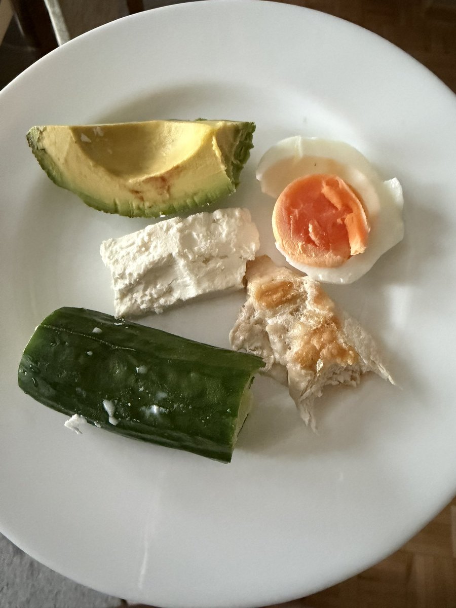 bukvalno az tweet media