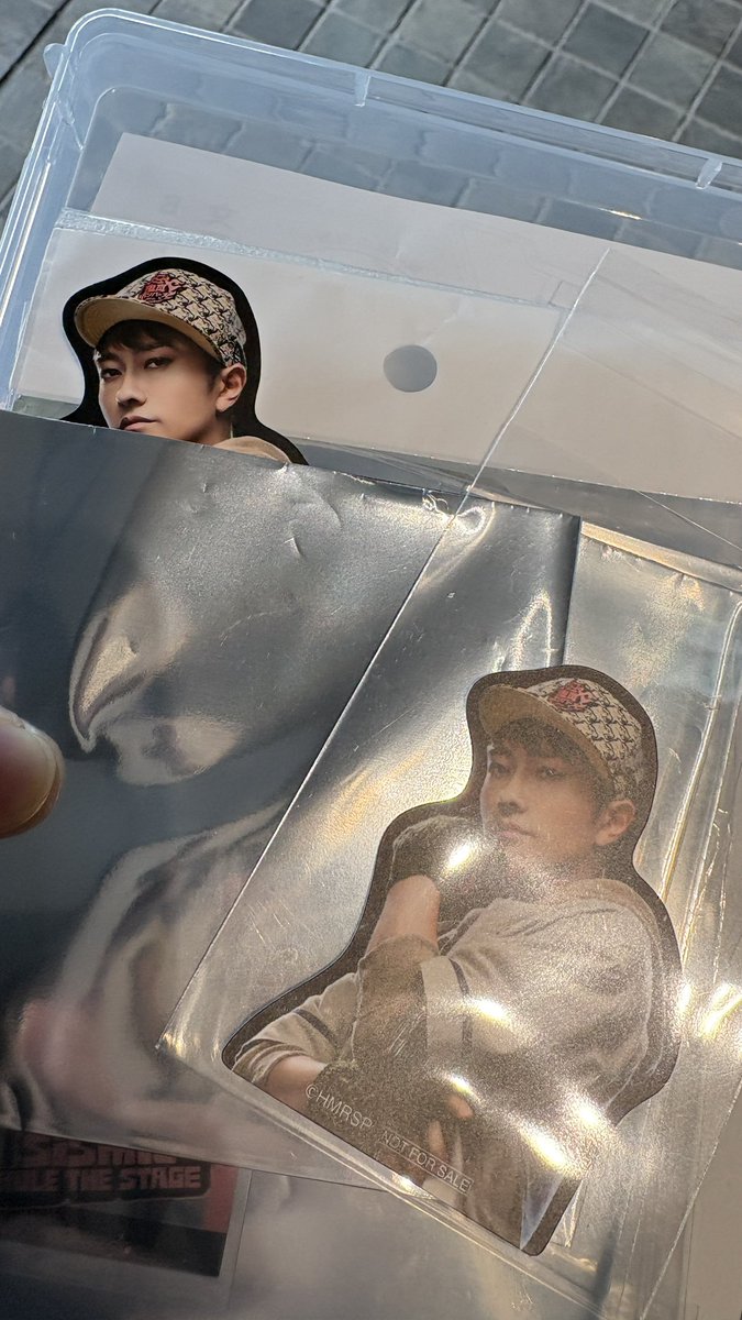 わらび tweet media